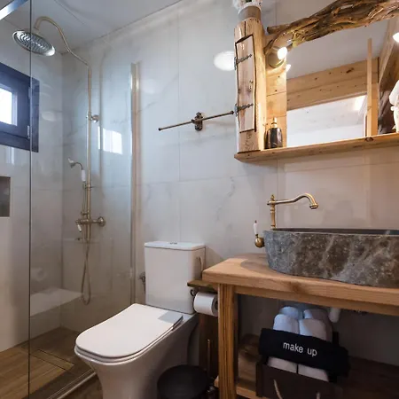 Wooden Oasis In Center Vakantiehuis *