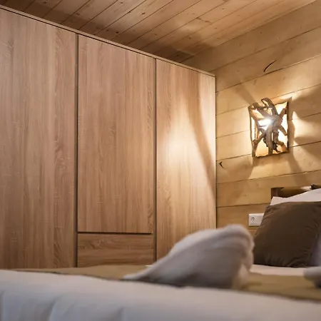 Vakantiehuis Wooden Oasis In Center *