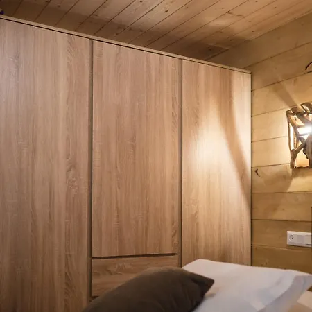 Vakantiehuis Wooden Oasis In Center *