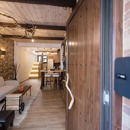 Wooden Oasis In Center Vakantiehuis *
